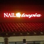 Channel letters Night Nail Toepia